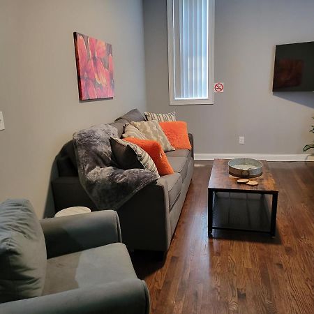 Spacious Industrial Split Level With A Balcony 신시내티 외부 사진
